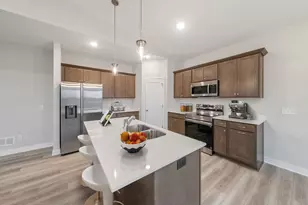 1335 Orchid Wy, New Richmond, WI 54017 - Photo 8