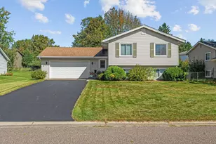 553 Westfield Ln, Vadnais Heights, MN 55127 - Photo 1