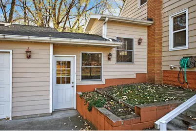 4552 Brunswick Avenue N, Crystal, MN 55422 - Photo 4