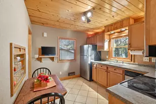 4552 Brunswick Ave N, Crystal, MN 55422 - Photo 8