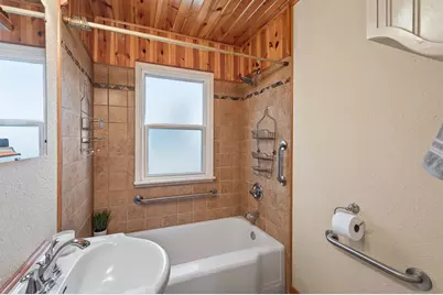 4552 Brunswick Avenue N, Crystal, MN 55422 - Photo 16