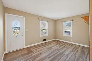 4552 Brunswick Ave N, Crystal, MN 55422 - Photo 6