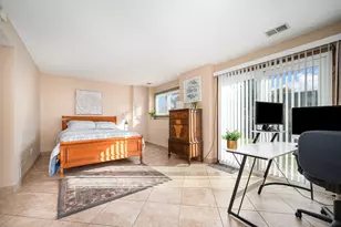 1005 W 104th St, Bloomington, MN 55431 - Photo 16