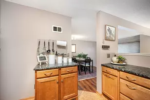 1005 W 104th St, Bloomington, MN 55431 - Photo 14