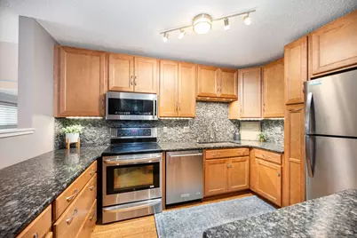 1005 W 104th Street, Bloomington, MN 55431 - Photo 12