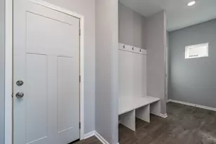 3201 Noble Dr, Mankato, MN 56001 - Photo 2