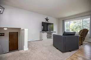 21 Birch Ln S, Fargo,  58103 - Photo 12