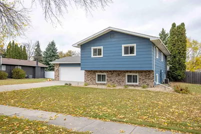 21 Birch Lane S, Fargo,  58103 - Photo 2