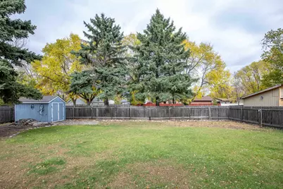 21 Birch Lane S, Fargo,  58103 - Photo 6