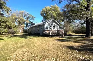 623 E Adams Ave, Mahnomen, MN 56557 - Photo 1