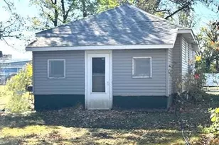 623 E Adams Ave, Mahnomen, MN 56557 - Photo 8