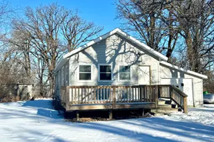 623 E Adams Ave, Mahnomen, MN 56557 - Photo 2