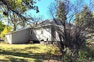 623 E Adams Ave, Mahnomen, MN 56557 - Photo 4