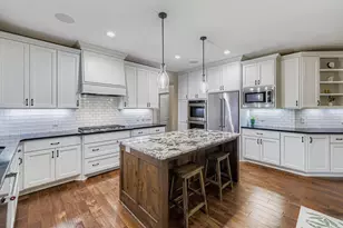 5676 Garden Dr, Woodbury, MN 55129 - Photo 6