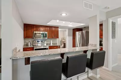 6085 Lincoln Drive #214, Edina, MN 55436 - Photo 10