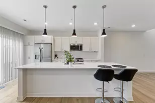 2006 Tyrone Dr, Shakopee, MN 55379 - Photo 8