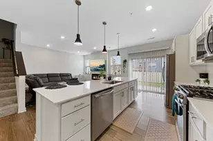 2006 Tyrone Dr, Shakopee, MN 55379 - Photo 10