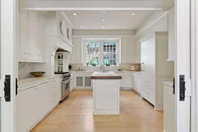 2308 W Lake Of The Isles Parkway, Minneapolis, MN 55405 - Photo 16