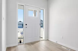 7448 16th St S, Fargo, ND 58104 - Photo 6