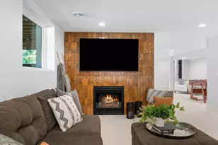 2040 Edgcumbe Rd, Saint Paul, MN 55116 - Photo 44