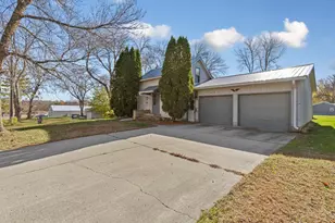 420 E Main St, Arlington, MN 55307 - Photo 4