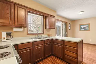 211 Meadow Ln, New Prague, MN 56071 - Photo 12