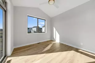 17747 Ellsworth Dr, Lakeville, MN 55044 - Photo 12