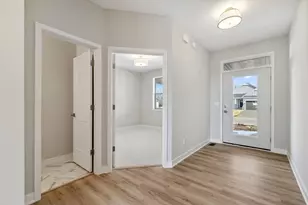 17747 Ellsworth Dr, Lakeville, MN 55044 - Photo 4