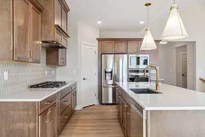 17747 Ellsworth Drive, Lakeville, MN 55044 - Photo 10