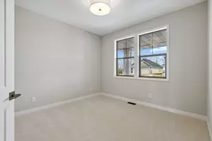 17747 Ellsworth Dr, Lakeville, MN 55044 - Photo 4