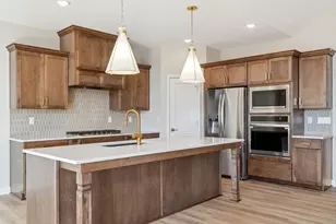 17747 Ellsworth Dr, Lakeville, MN 55044 - Photo 8