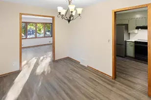 9020 Blaisdell Ave S, Bloomington, MN 55420 - Photo 10