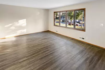 9020 Blaisdell Avenue S, Bloomington, MN 55420 - Photo 6