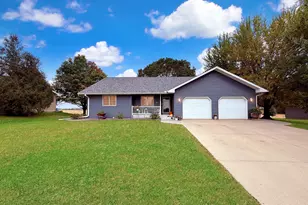 1402 William Ave, Montevideo, MN 56265 - Photo 2