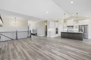 296 Vly Ests Ct, Hudson, WI 54016 - Photo 8