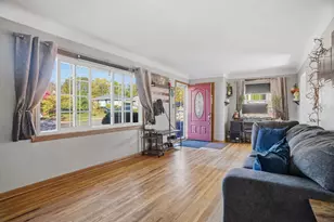 1726 Hyacinth Ave E, Saint Paul, MN 55106 - Photo 4