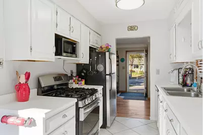 1726 Hyacinth Avenue E, Saint Paul, MN 55106 - Photo 8