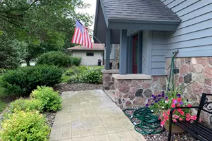 284 23rd St SE, Willmar, MN 56201 - Photo 2