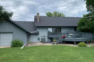 284 23rd St SE, Willmar, MN 56201 - Photo 4