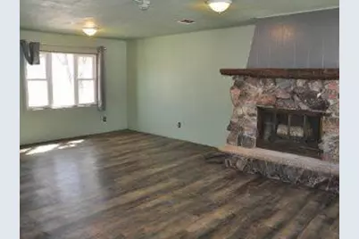 129 Wilson Avenue SE, Saint Cloud, MN 56304 - Photo 4