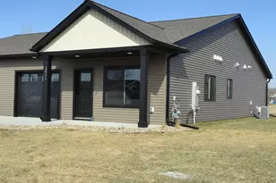 2011 20th St, Zumbrota, MN 55992 - Photo 12