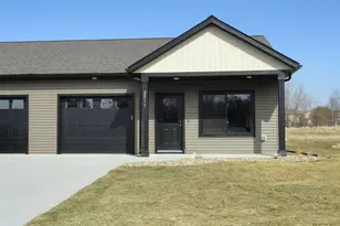 2011 20th St, Zumbrota, MN 55992 - Photo 14