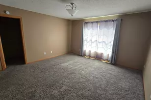 1339 Yorkshire Ln, Shakopee, MN 55379 - Photo 14