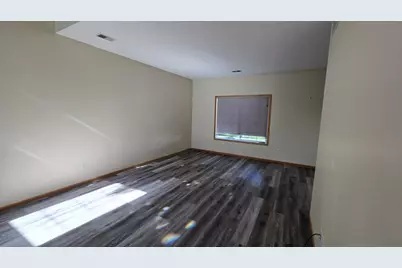 1339 Yorkshire Lane, Shakopee, MN 55379 - Photo 6