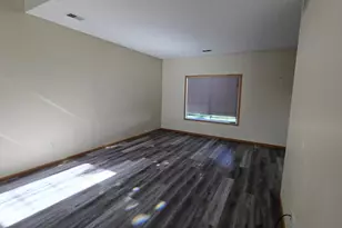 1339 Yorkshire Ln, Shakopee, MN 55379 - Photo 6