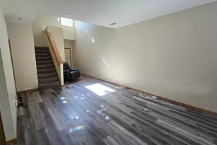 1339 Yorkshire Ln, Shakopee, MN 55379 - Photo 8