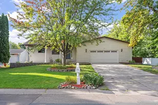 12083 Robin Rd, Maple Grove, MN 55369 - Photo 1