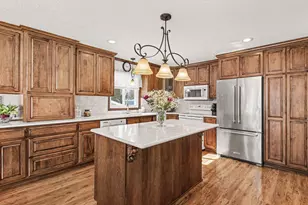 1195 Van Buren St S, Shakopee, MN 55379 - Photo 8