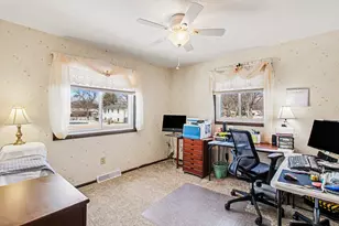 1195 Van Buren St S, Shakopee, MN 55379 - Photo 14