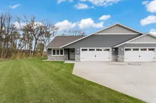 423 Old Glory Dr NE, Alexandria, MN 56308 - Photo 2